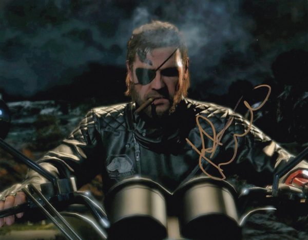 kiefer sutherland signed 'snake' Metal Gear Solid photo.