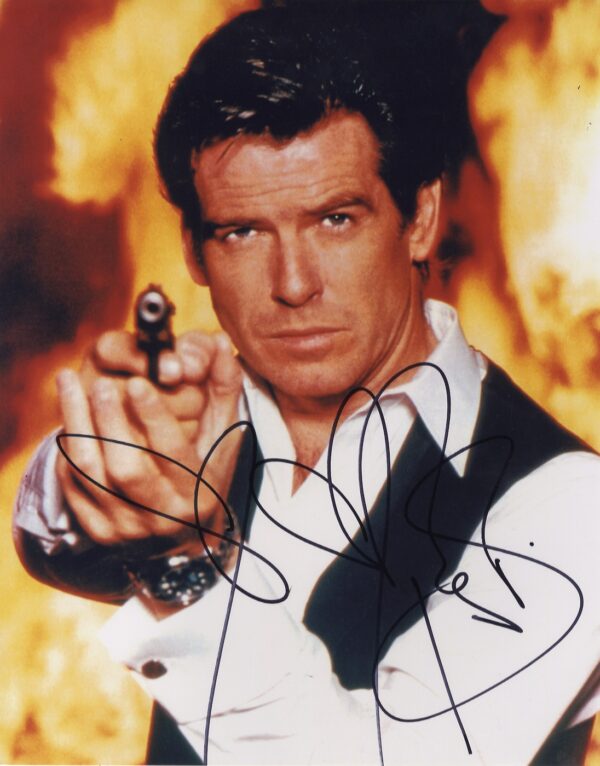 Pierce Brosnan signed james bond 11x14 photo, beckett authenticated.shanks autographs