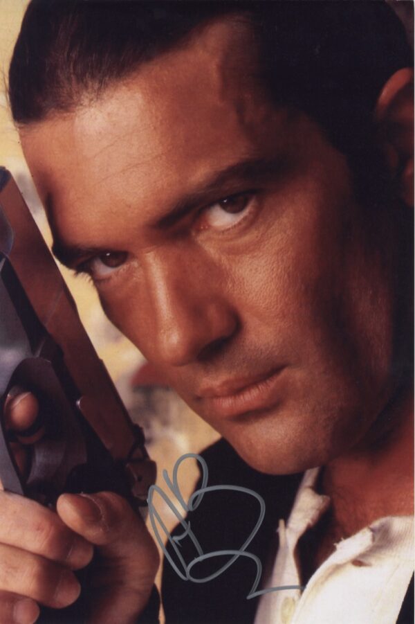 antonio banderas signed Desperado 15x10 photo.shanks autographs