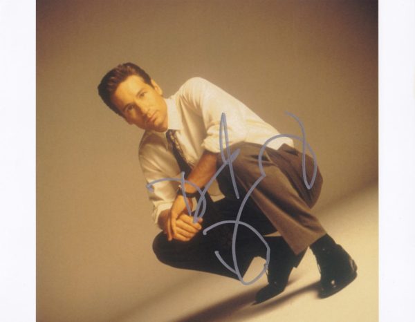 David Duchovny signed the x-files 8x10 photograph.