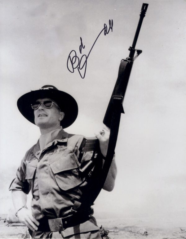 Robert Duvall Apocalypse Now signed 11x14 photograph