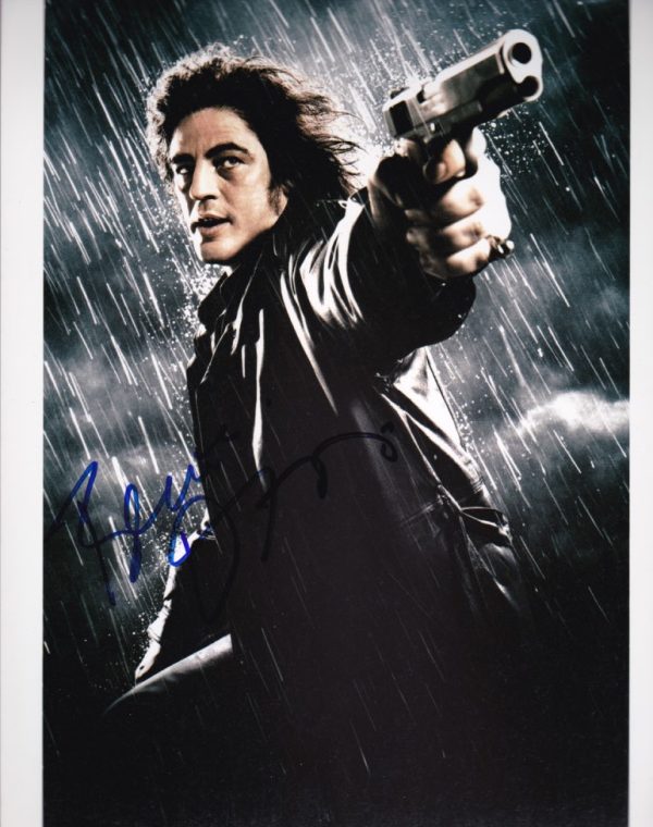 benicio Del Toro signed 8x10 photo.shanks autographs