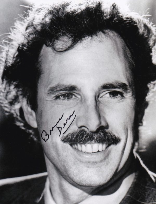 Bruce Dern signed 8x10 Photograph.