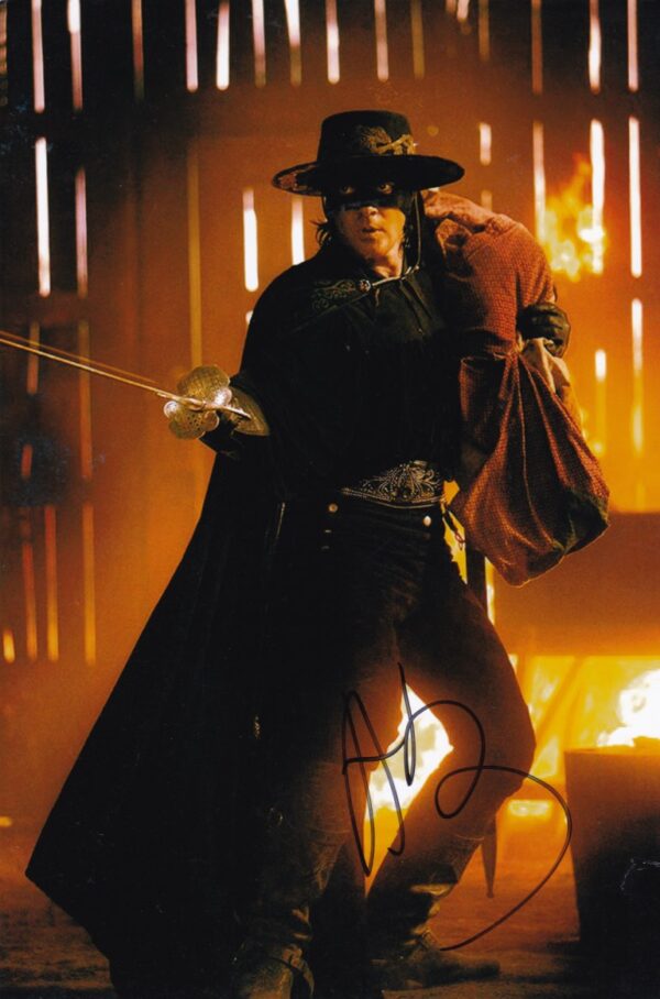 antonio Banderas 8x10 signed photo.shanks autographs