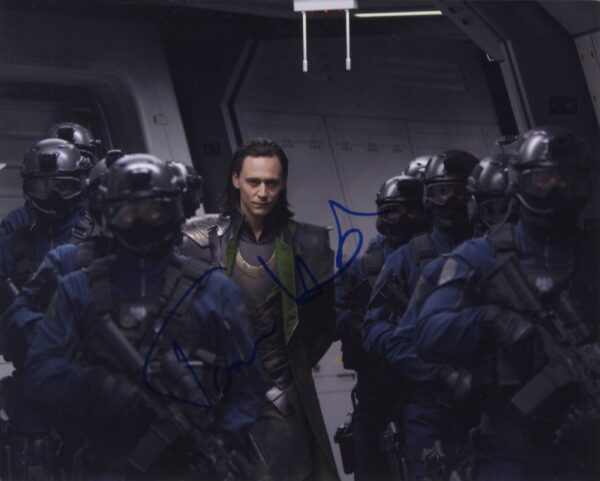 Tom Hiddleston signed 8x10 photo, loki.shanks autographs