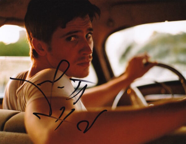 Garrett Hedlund signed phot.shanks autographs