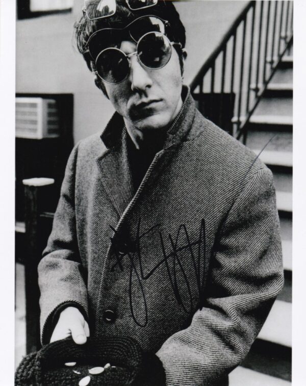 dustin hoffman signed 8x10 photo.shanks autographs