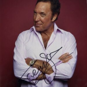 music_Tom Jones signed photo.shanks autographs