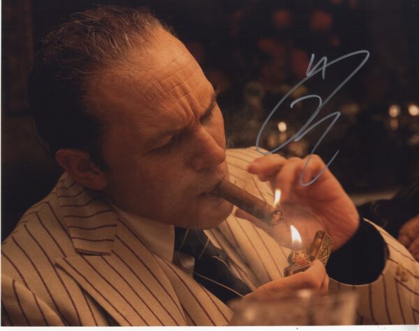 capone signed tom hardy photo.shanks autographs