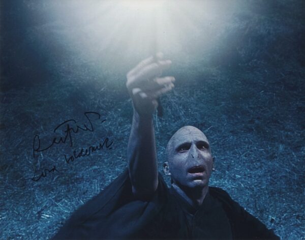 ralph fiennes signed harry potter photo.shanks autographs