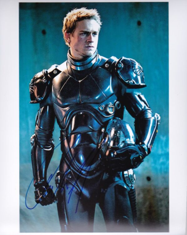 charlie hunnam signed photo. shanks autographs
