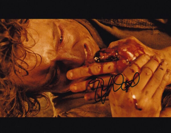 the lord of the rings, elijah wood signed photo.shanks autographs