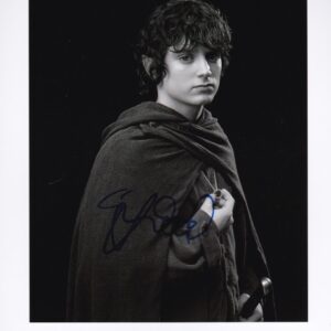the lord of the rings, elijah wood signed photo.shanks autographs