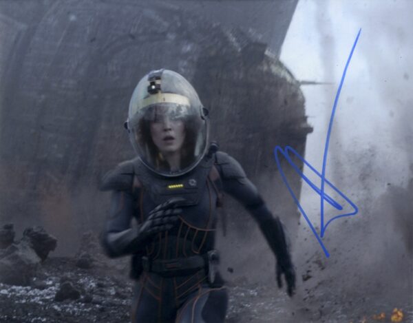 noomi rapace signed photo.shanks autographs