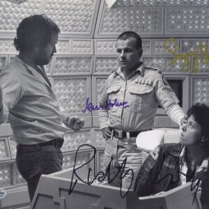 alien signed Sigourney weaver, Ian holm & Ridley Scott.shanks autographs