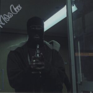 robbie Gee - snatch signed photo. shanks autographs