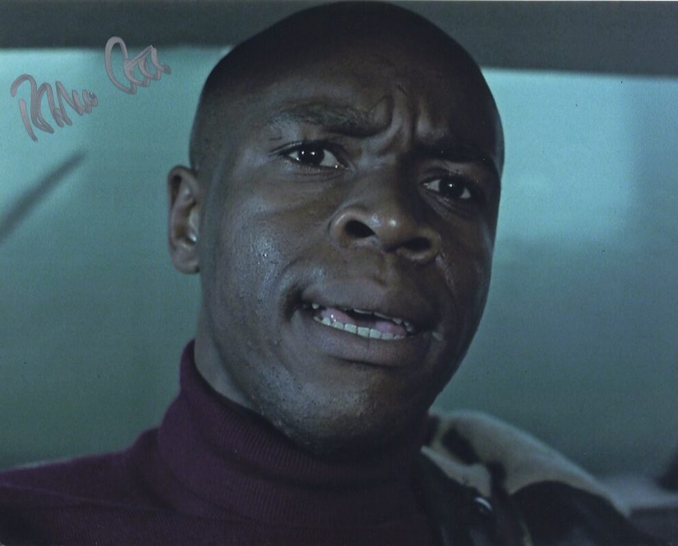robbie Gee - snatch signed photo. shanks autographs